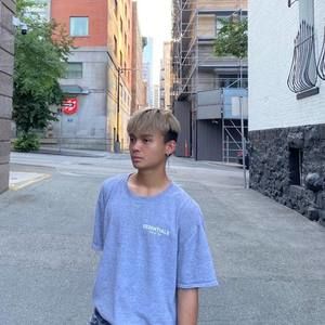 Meet your Posher, Tran